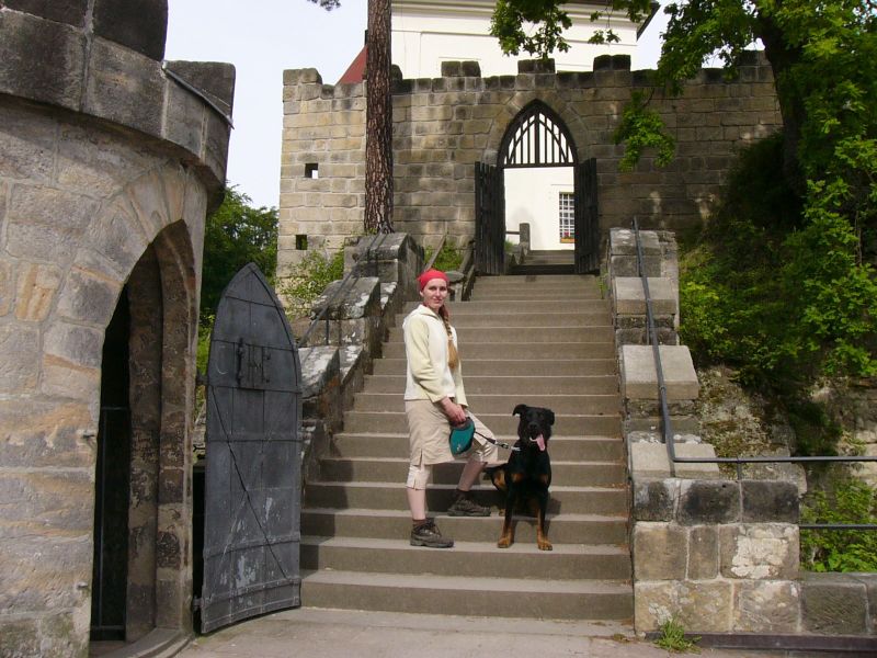 6výlet - Valdštejn hradby.jpg